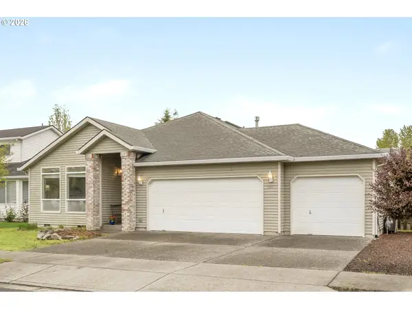 1747 NE Gertz Rd, Portland, OR 97211