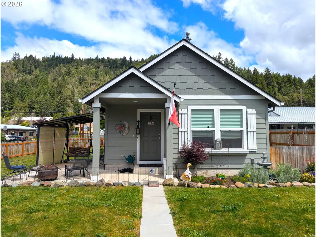 76442 Laurel St, Oakridge, OR 97463 - #1