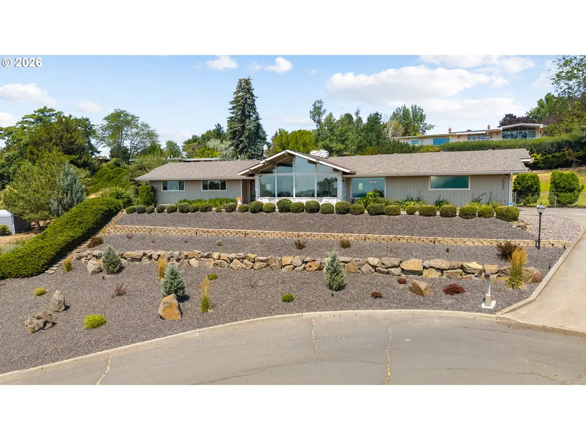 1041 NW 12th Dr, Pendleton, OR 97801 - #1