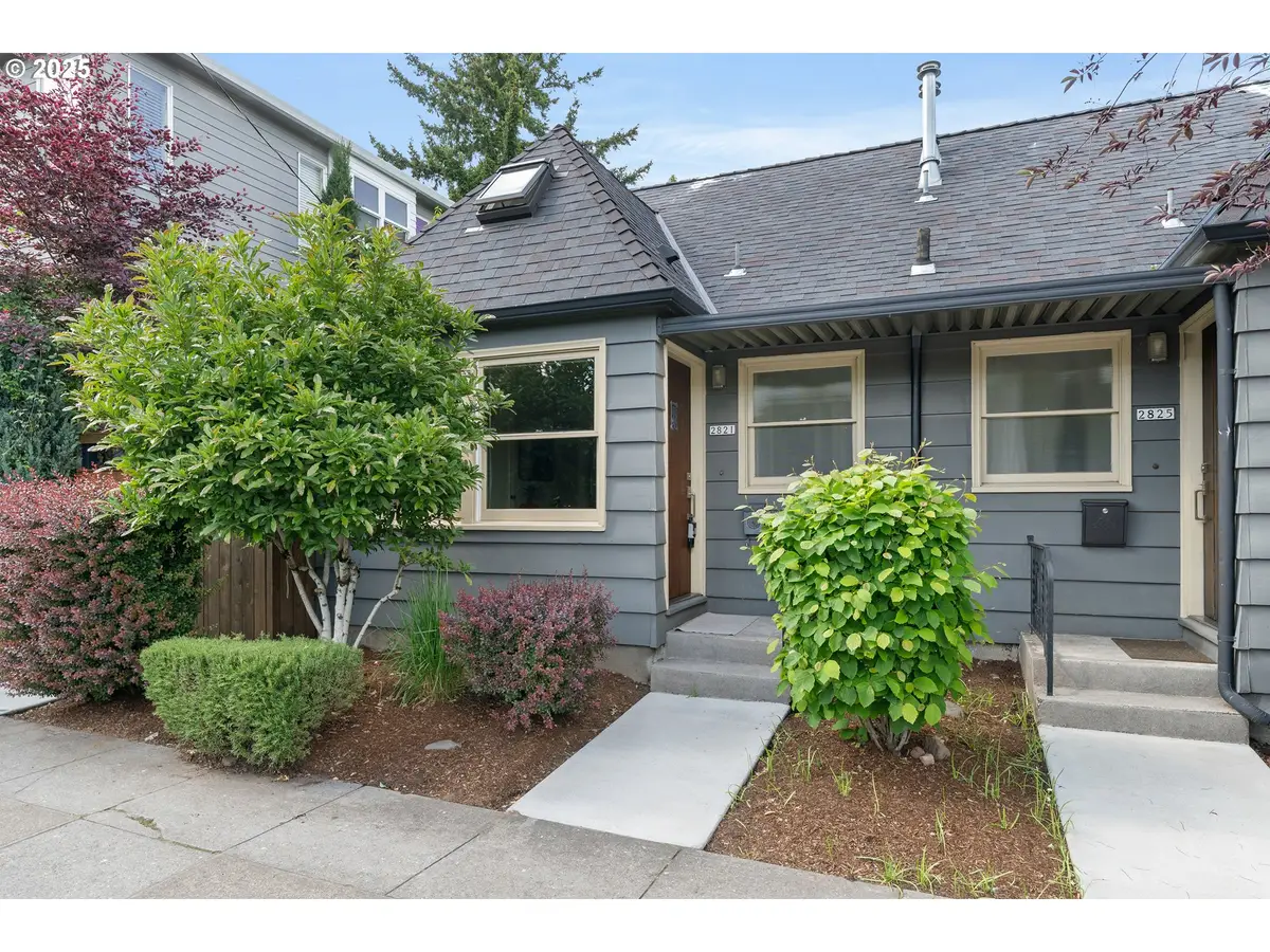2825 SE Hawthorne Blvd, Portland, OR 97214 - #1