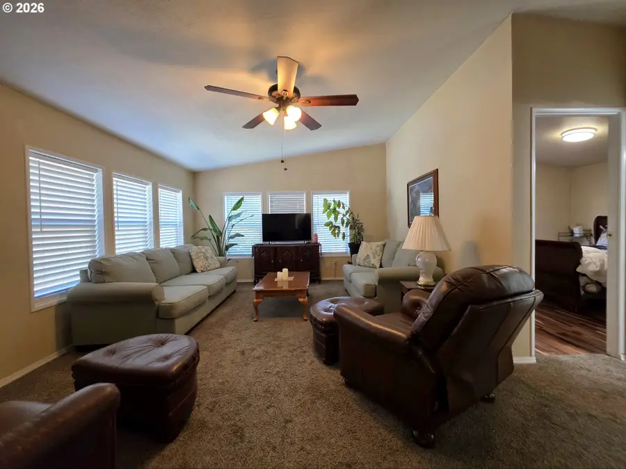 521 Central Ave, South Bend, WA 98586 - #3