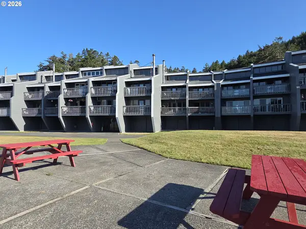 94304 Wedderburn Loop #414, GoldBeach, OR 97444