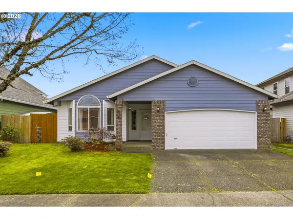 858 SW 24th St, Troutdale, OR 97060