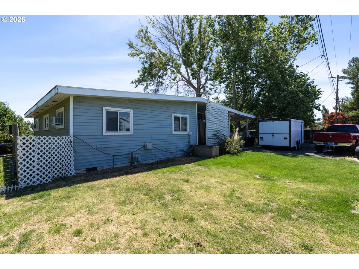 820 Parallel St, Milton Freewater, OR 97862 - #1