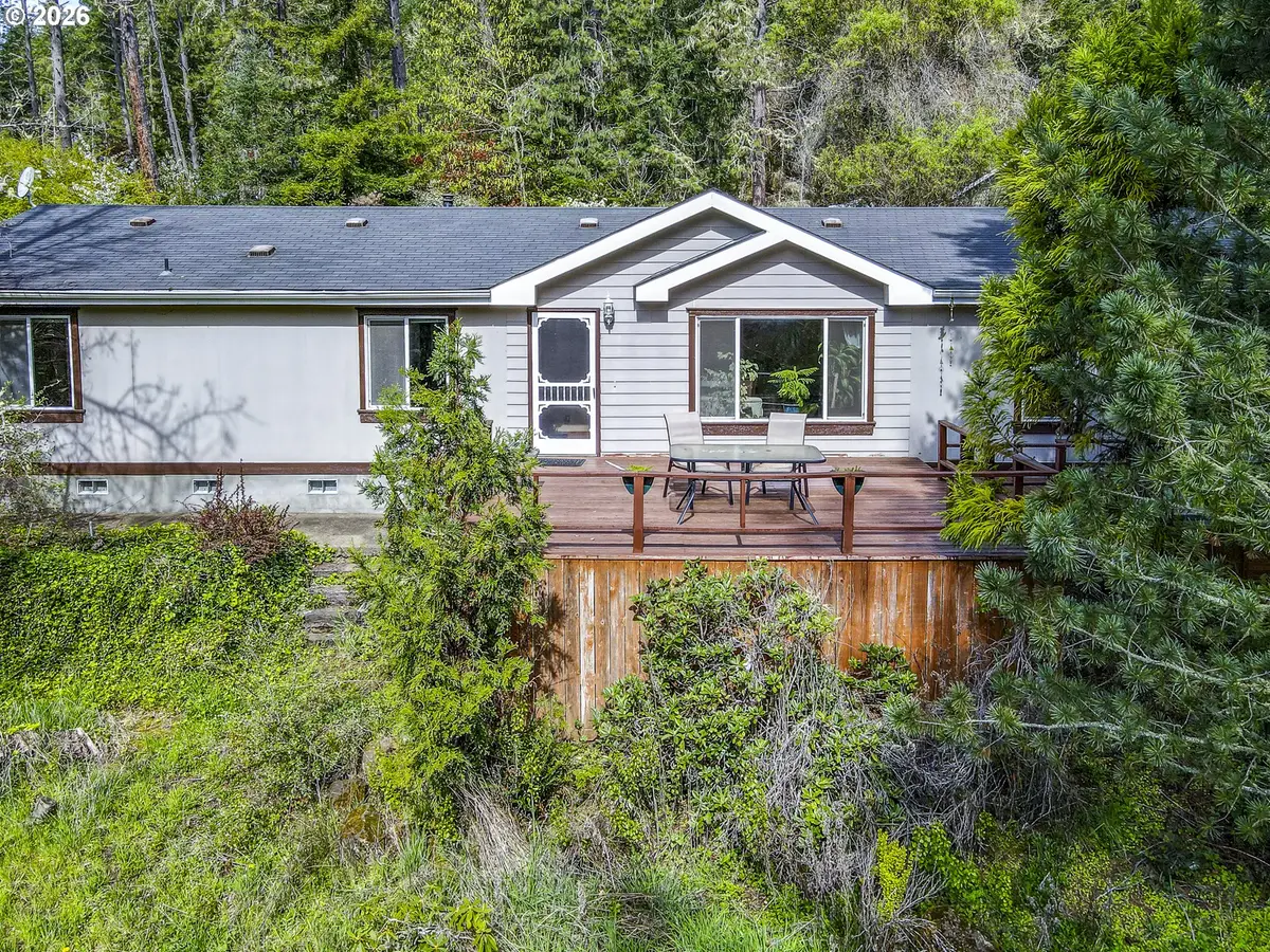 777 Deer Valley Ln, Cottage Grove, OR 97424 - #1