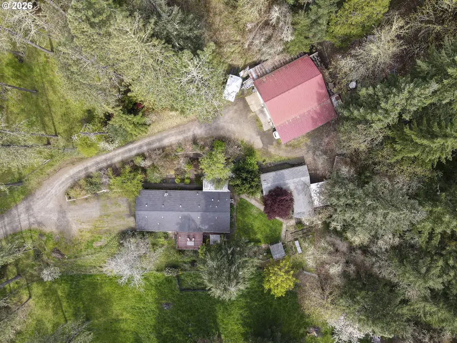 777 Deer Valley Ln, Cottage Grove, OR 97424 - #3