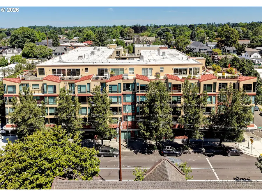 1620 NE Broadway St #228, Portland, OR 97232 - #3