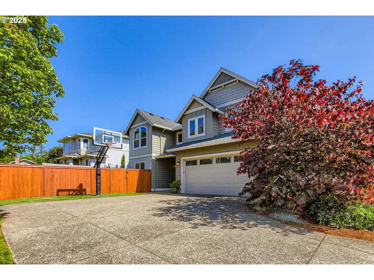 8326 SW Oak St, Portland, OR 97223 - #1