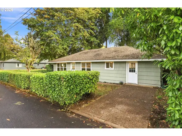211 Sherman St, Amity, OR 97101