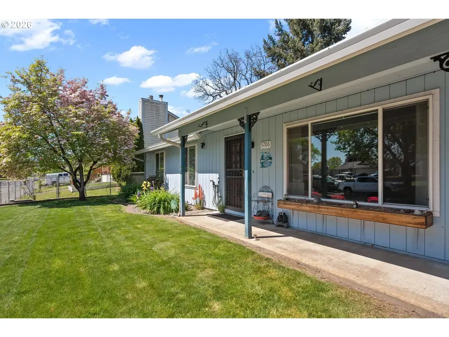 5706 NE 38th St, Vancouver, WA 98661 - #3