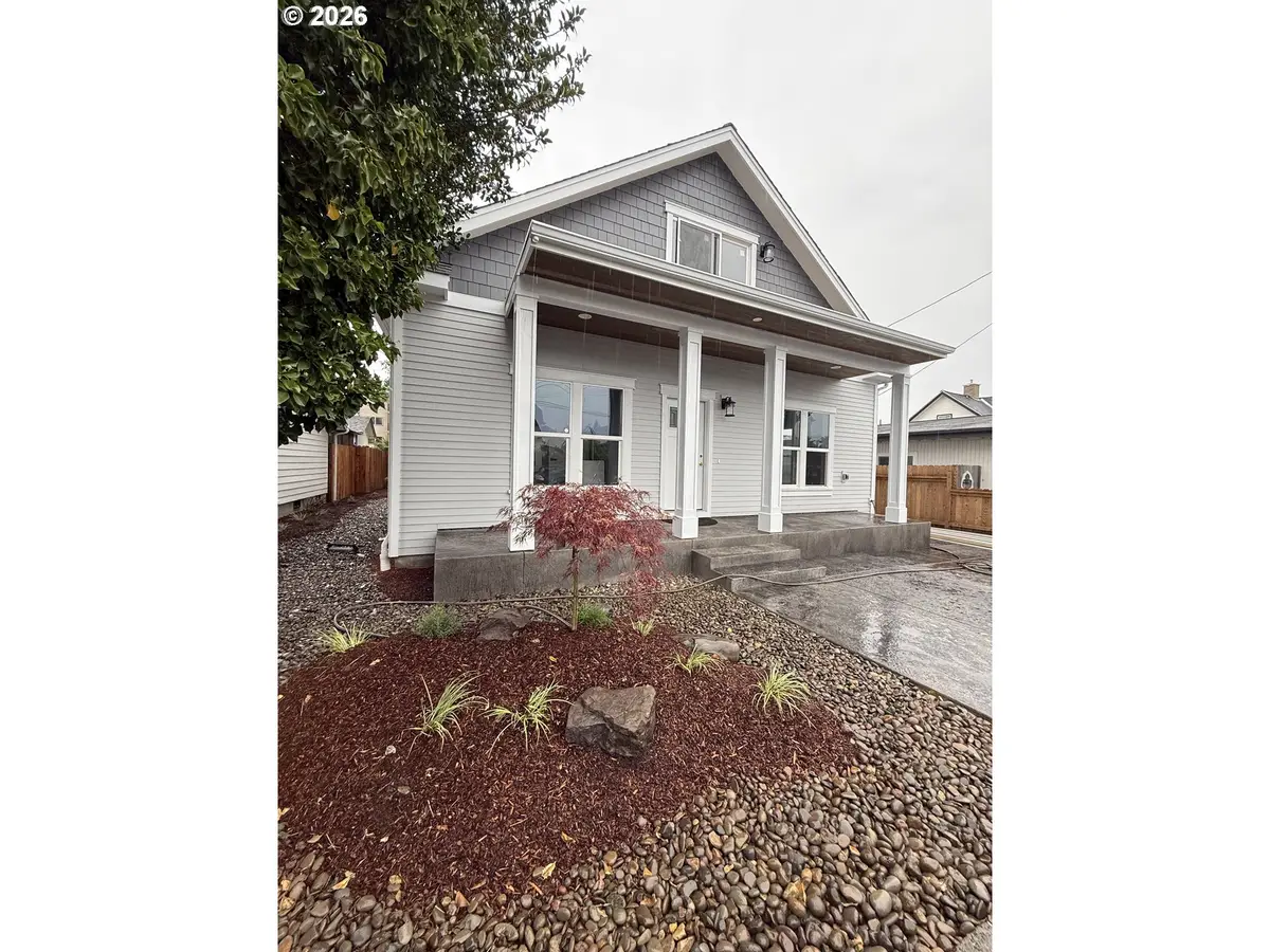 238 Oak St, Florence, OR 97439 - #1