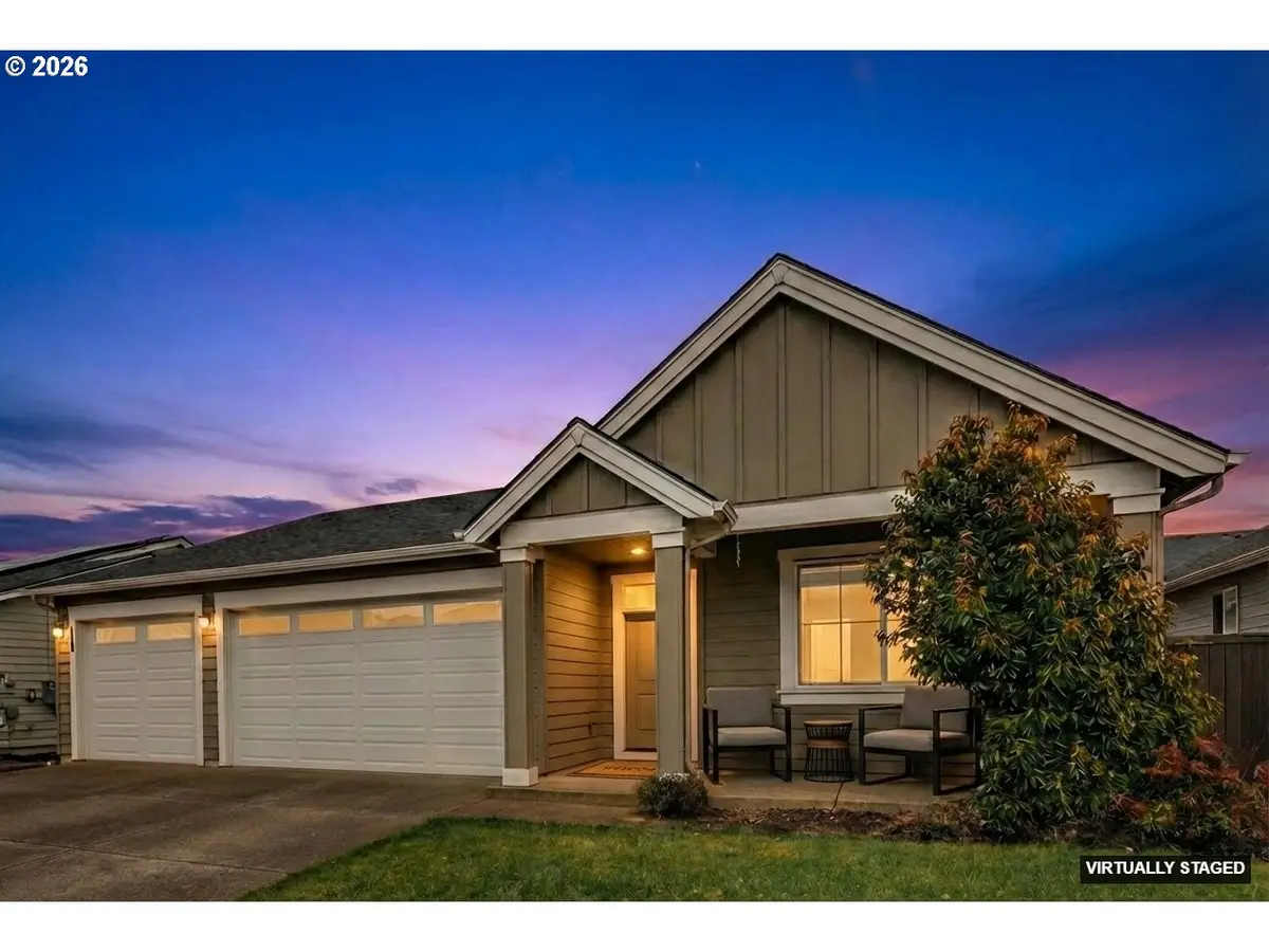 1320 N Broadway St, Estacada, OR 97023 - #1