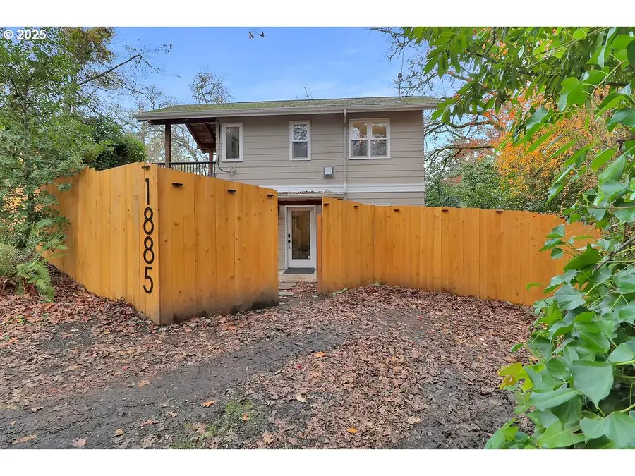 1885 Woodlawn Ave #A, Eugene, OR 97403 - Image #2