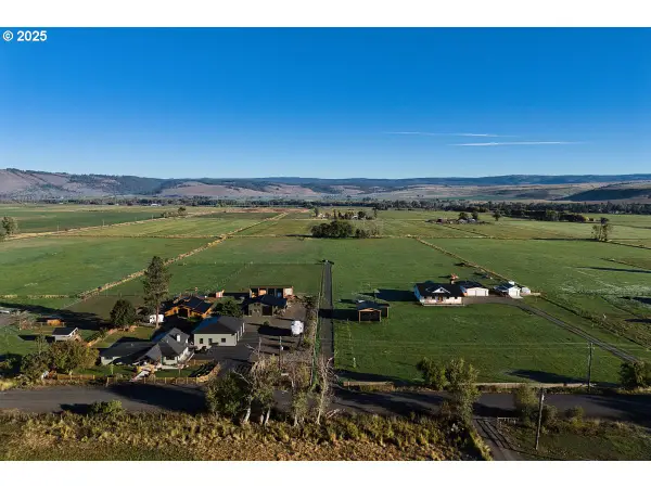 75340 Upper Diamond Ln, Wallowa, OR 97885