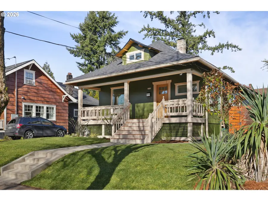 3755 SE Lincoln St, Portland, OR 97214 - Image #2