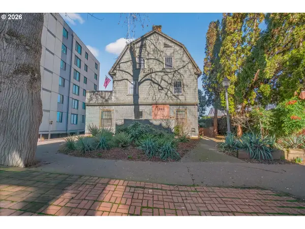 1937 NW Johnson St, Portland, OR 97209