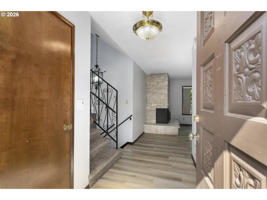 1707 SE Brookwood Ave, Hillsboro, OR 97123 - #3