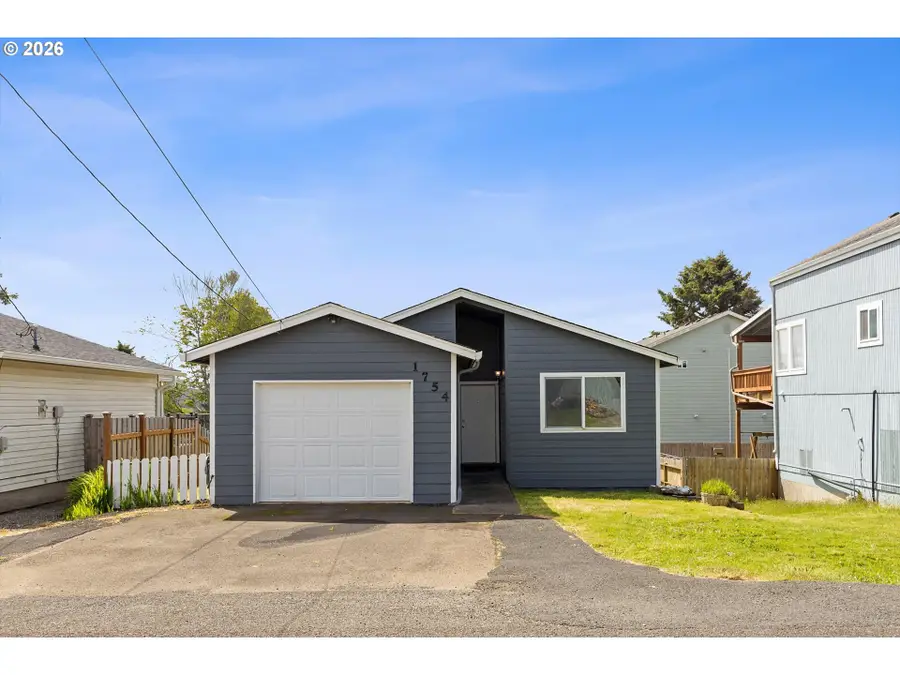 1754 NE 13th St, Lincoln City, OR 97367 - #2