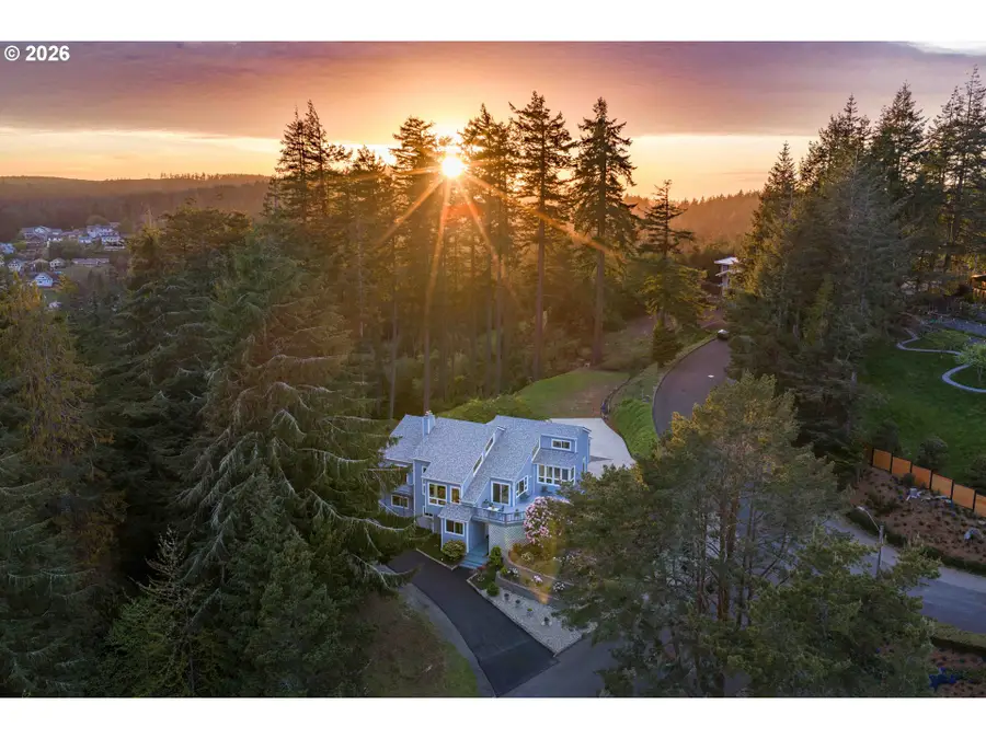 601 Telegraph Dr, Coos Bay, OR 97420 - #3