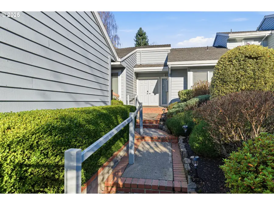 32465 SW Lake Point Ct, Wilsonville, OR 97070 - Image #3