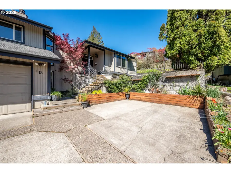 13 Judith Pl, Longview, WA 98632 - #3