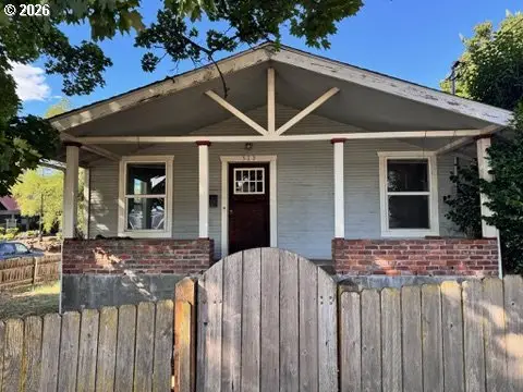 313 S 2nd St, Oregon City, OR 97045 - #1