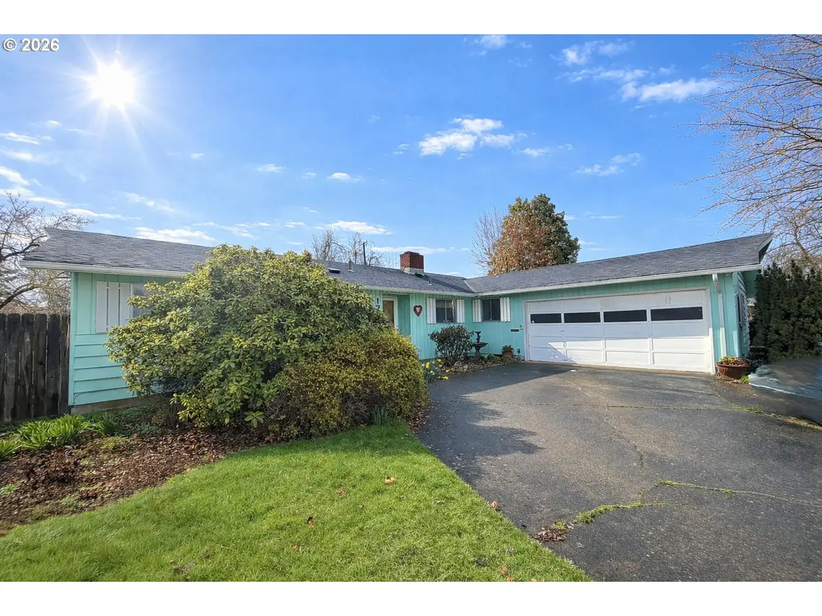 126 Woodlane Dr, Springfield, OR 97477 - #1