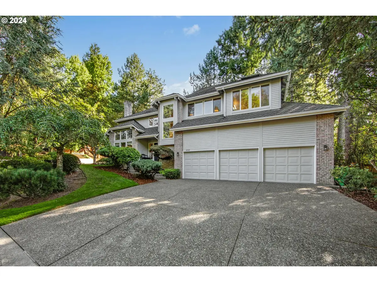 6044 SW Knightsbridge Dr, Portland, OR 97219 - #1