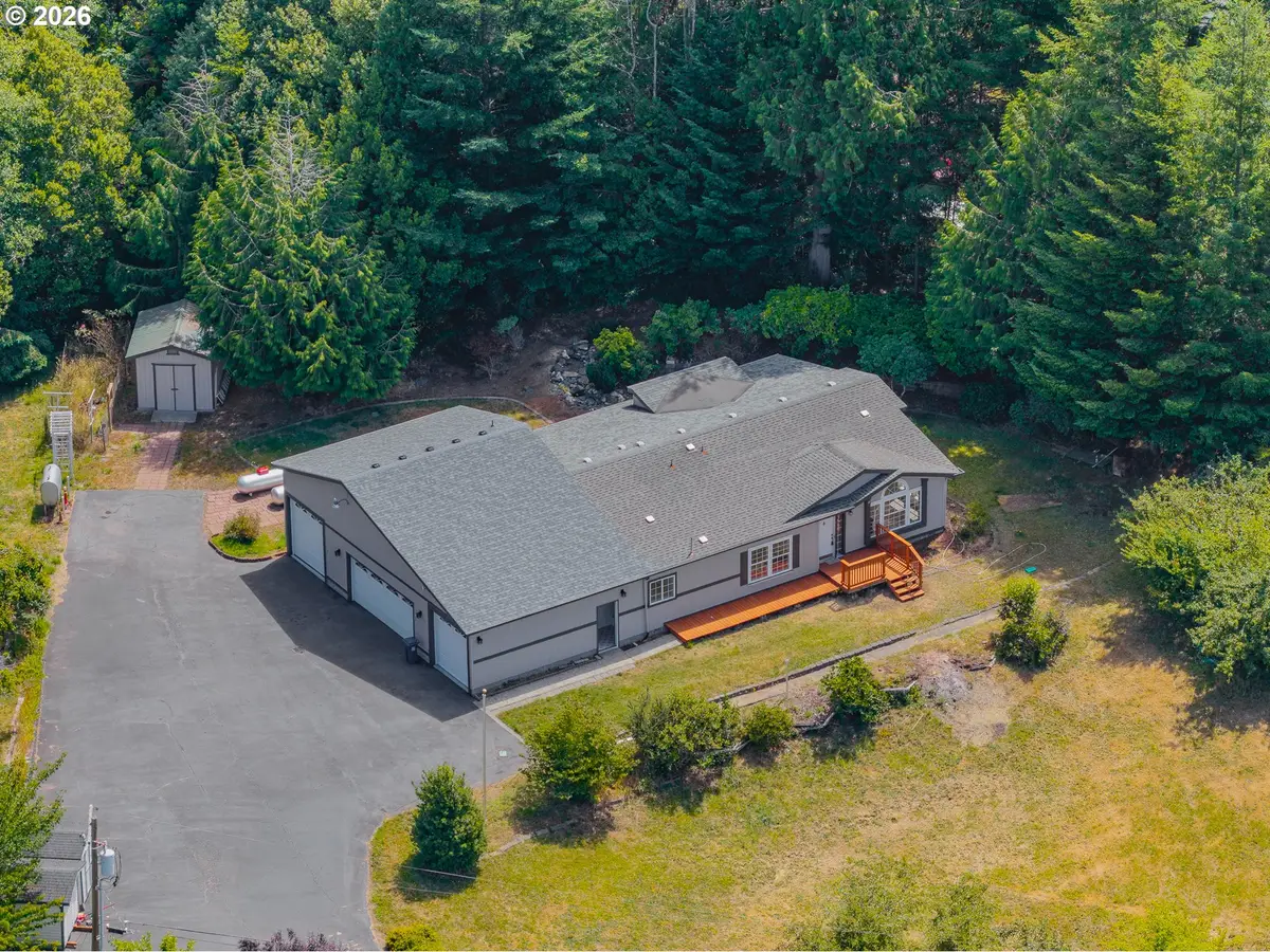 56670 Pleasant Hill Dr, Coquille, OR 97423 - #1