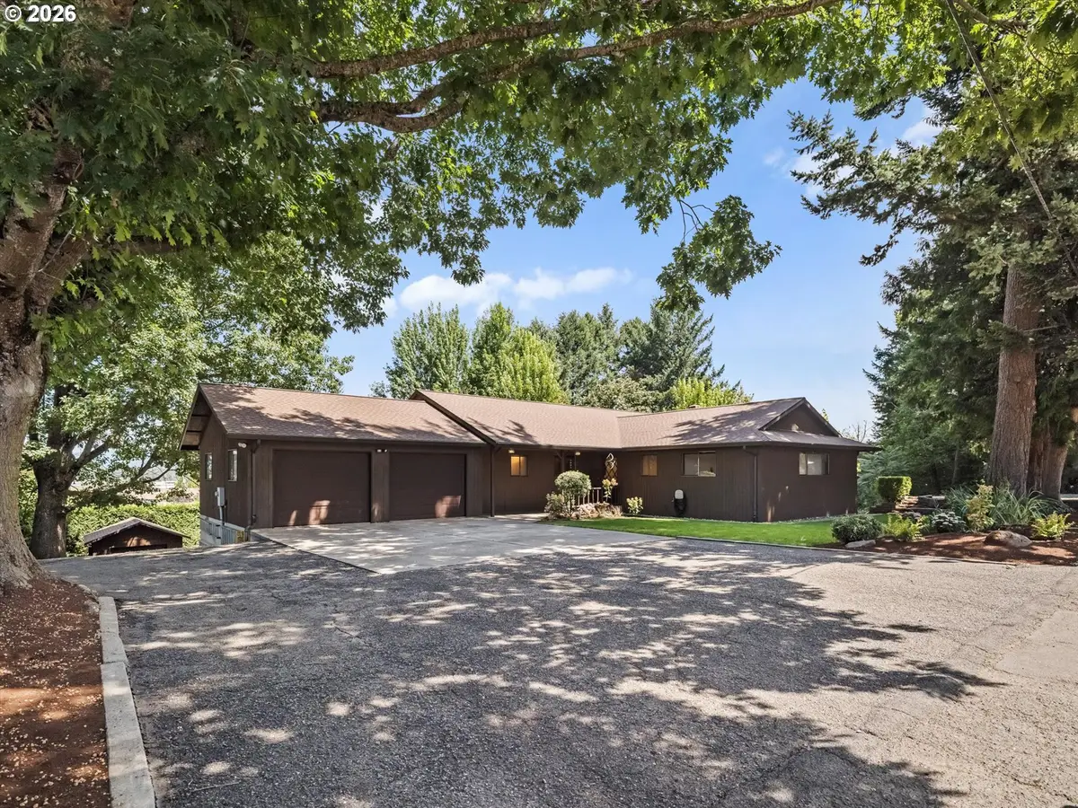 641 W Historic Columbia Ri Hwy, Troutdale, OR 97060 - #1