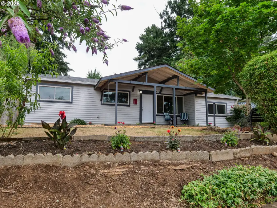 554 NE Shafford St, Estacada, OR 97023 - #2