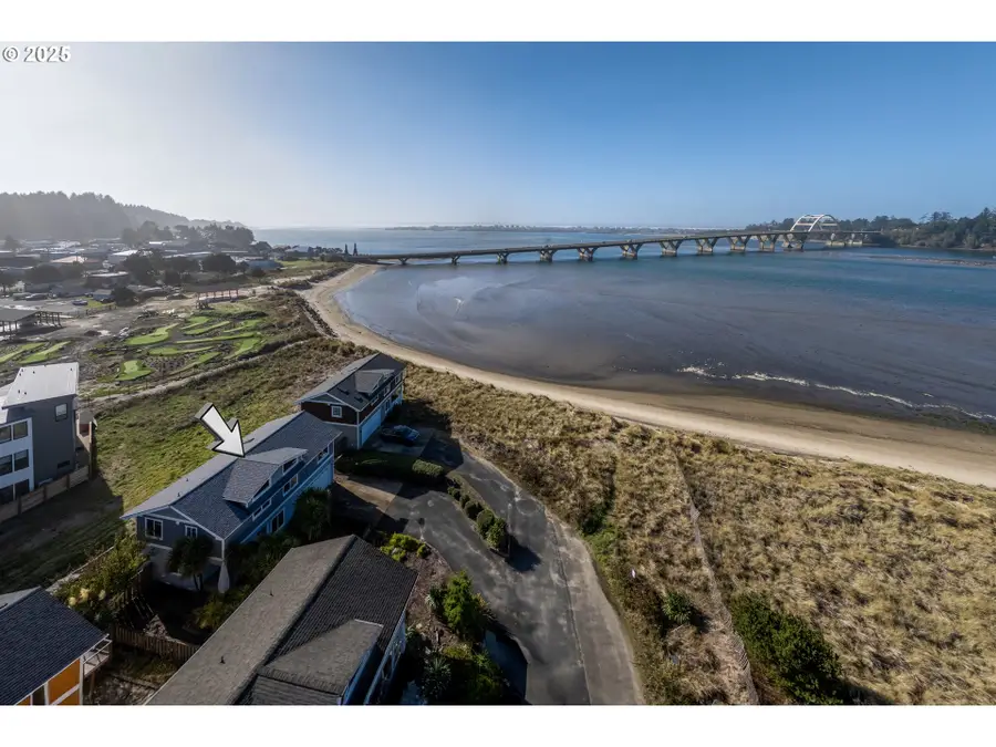 255 NW Fayette St, Waldport, OR 97394 - Image #3