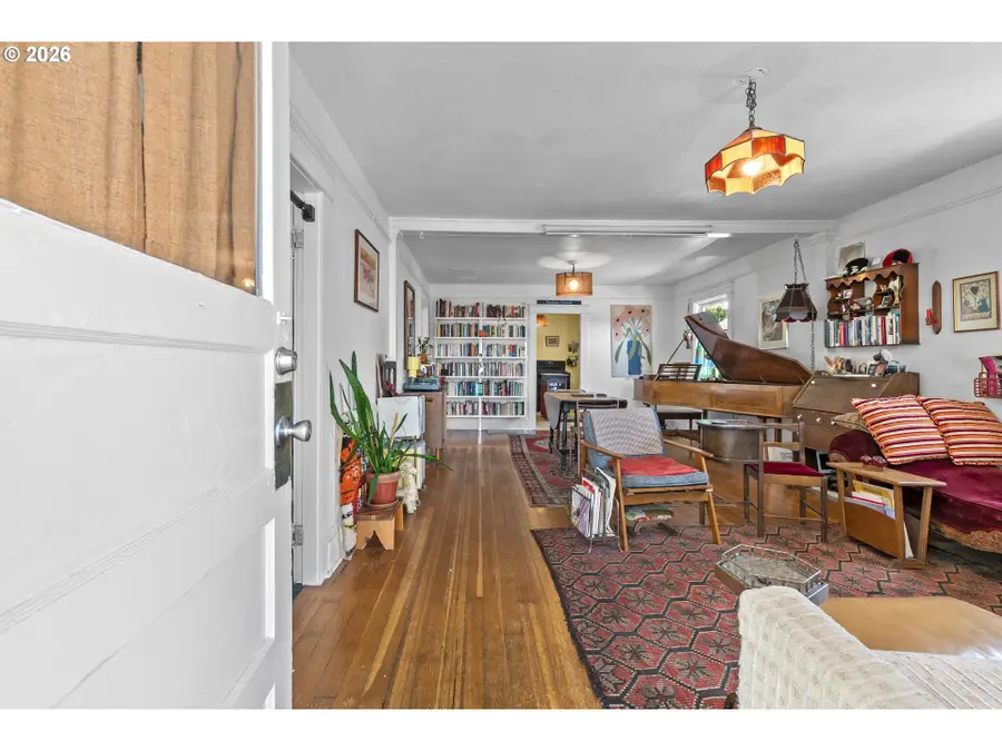 3815 SE 64th Ave, Portland, OR 97206 - #3