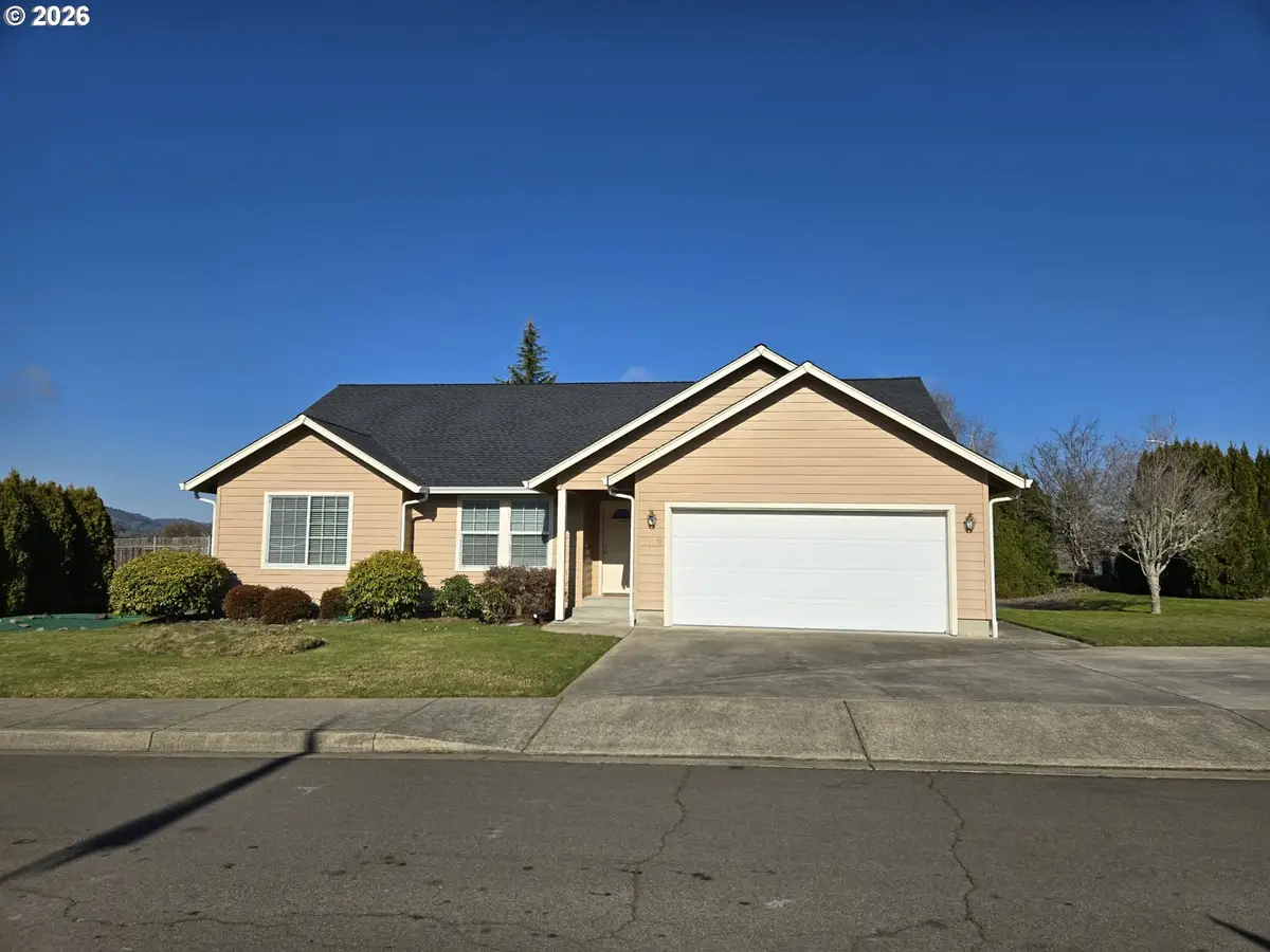 2719 Golfview Ave, Sutherlin, OR 97479 - #1
