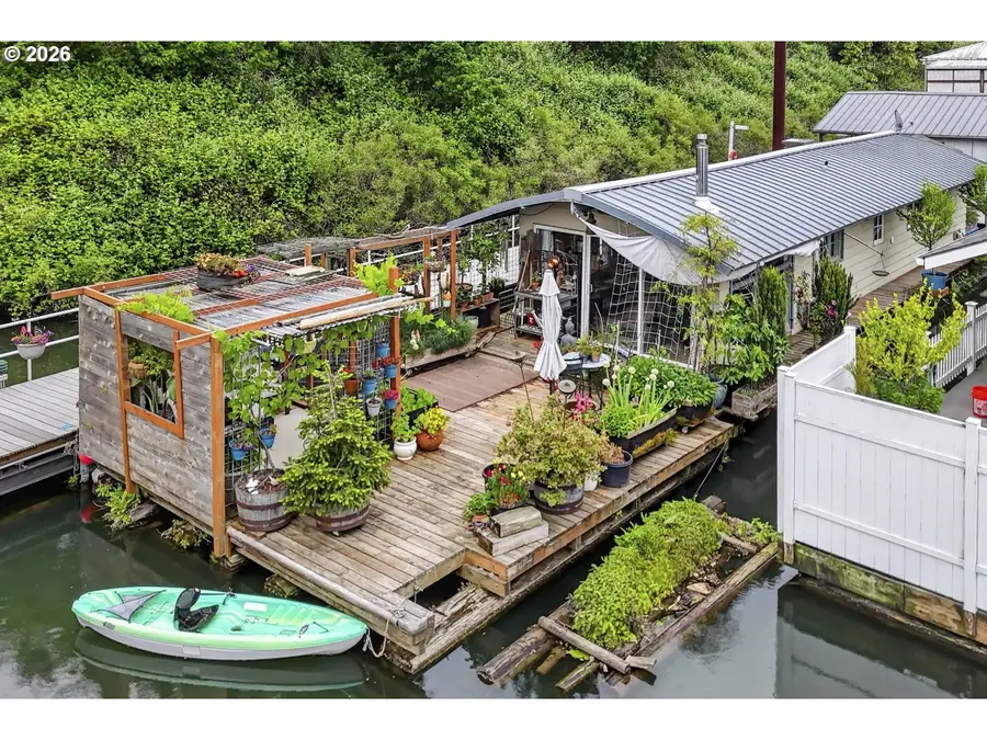1883 N Jantzen Ave, Portland, OR 97217 - #2