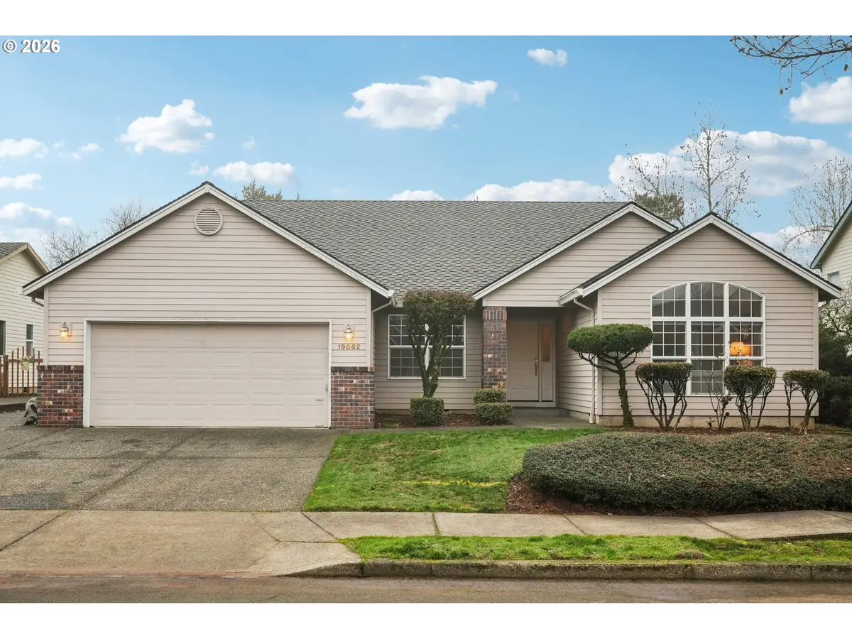 19862 Castleberry Loop, Oregon City, OR 97045 - Image #1