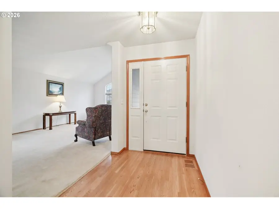 19862 Castleberry Loop, Oregon City, OR 97045 - Image #2