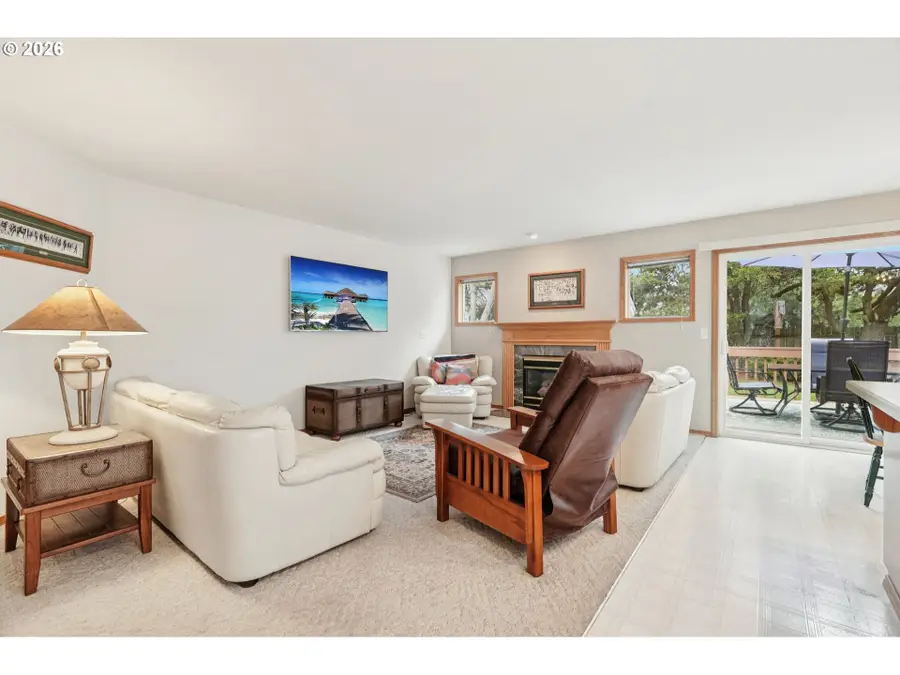 19862 Castleberry Loop, Oregon City, OR 97045 - Image #3