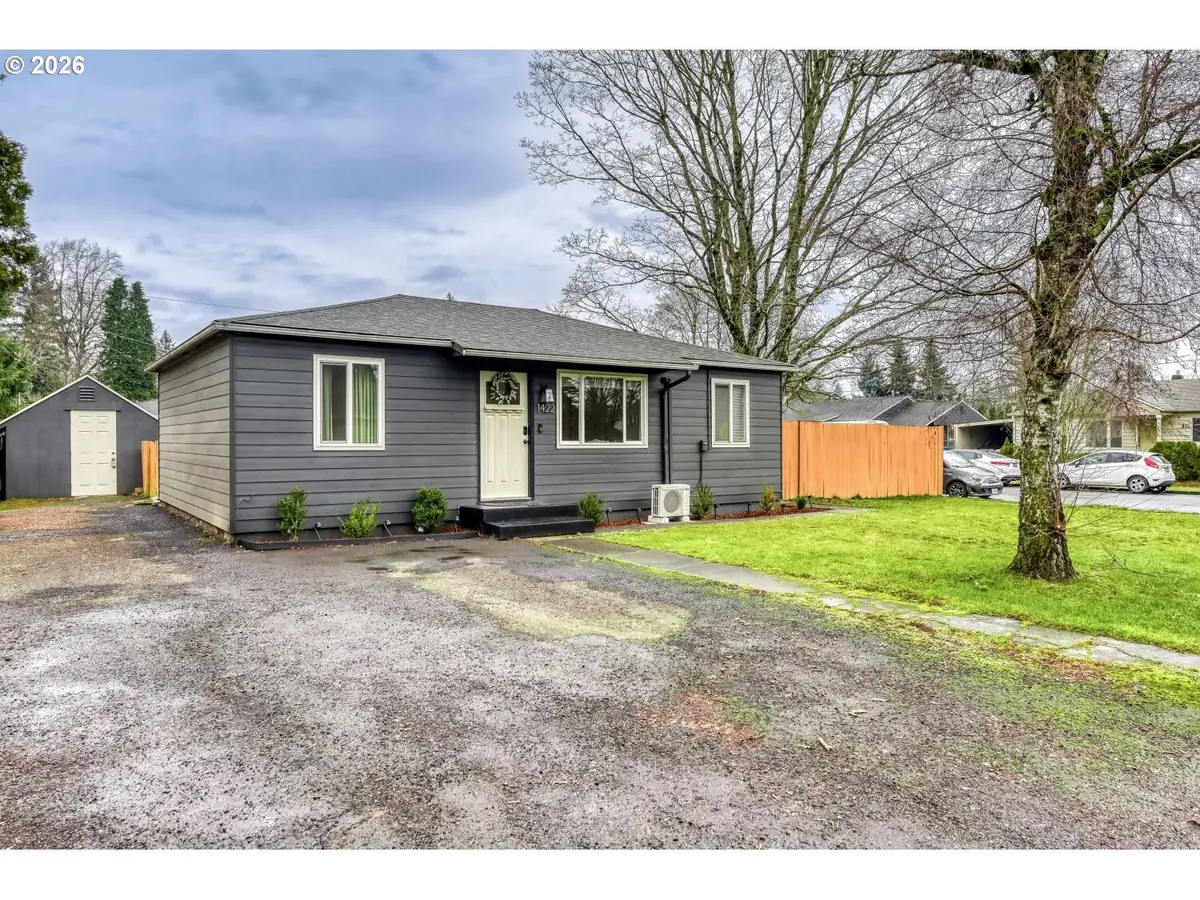 1422 SE 169th Pl, Portland, OR 97233 - Image #1