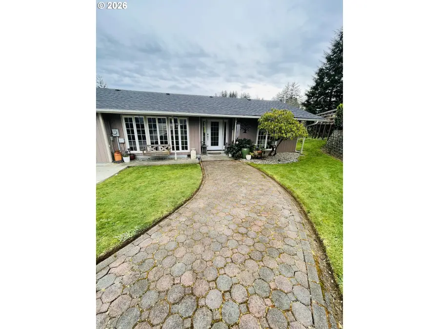 922 Fern Pl, Reedsport, OR 97467 - #2
