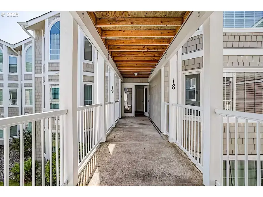 1123 N Highway 101, Depoe Bay, OR 97341 - Image #3