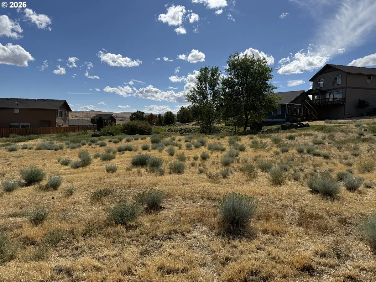 403 Little Lake Rd, Maupin, OR 97037 - #1