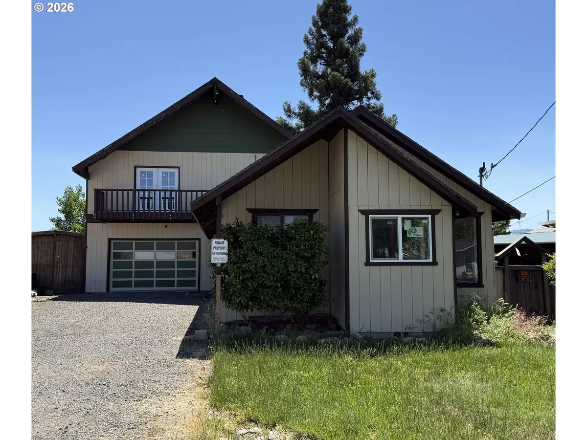 236 De Barr Ave, Medford, OR 97501 - #1