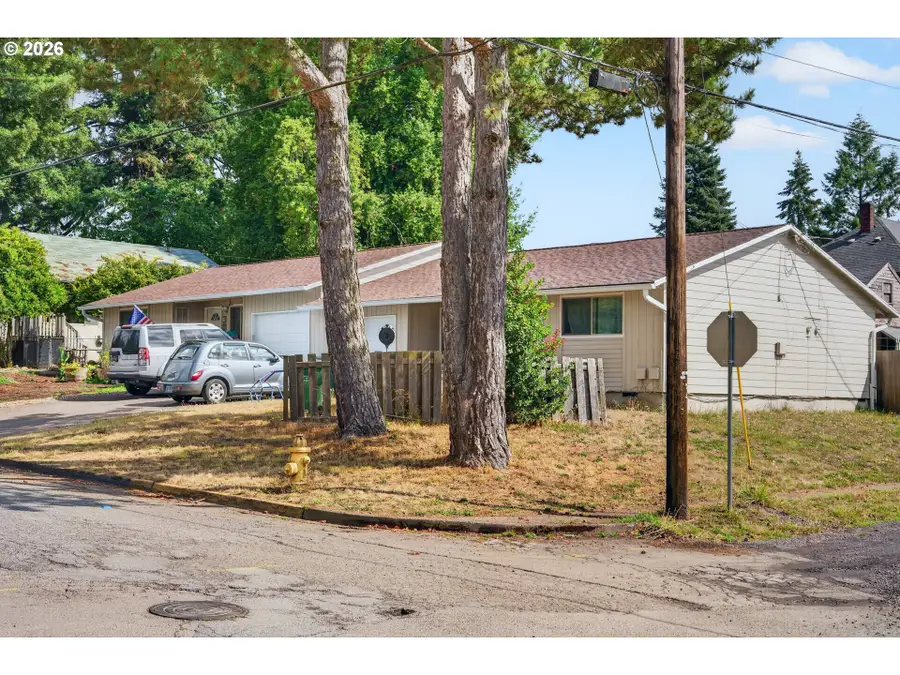 300 N Morton St, Newberg, OR 97132 - #2
