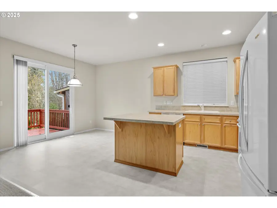6341 SE Kensington St, Hillsboro, OR 97123 - Image #3