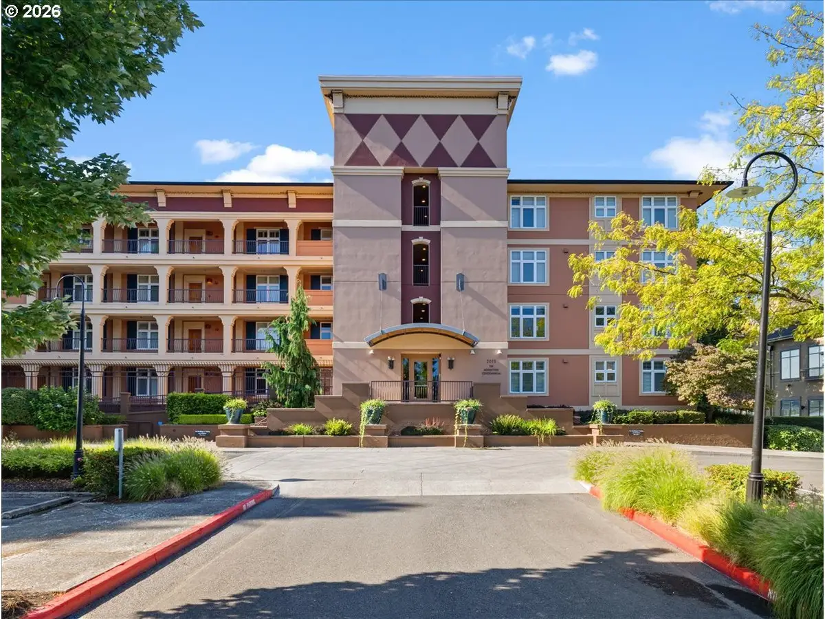 2015 SE Columbia River Dr #450, Vancouver, WA 98661 - #1