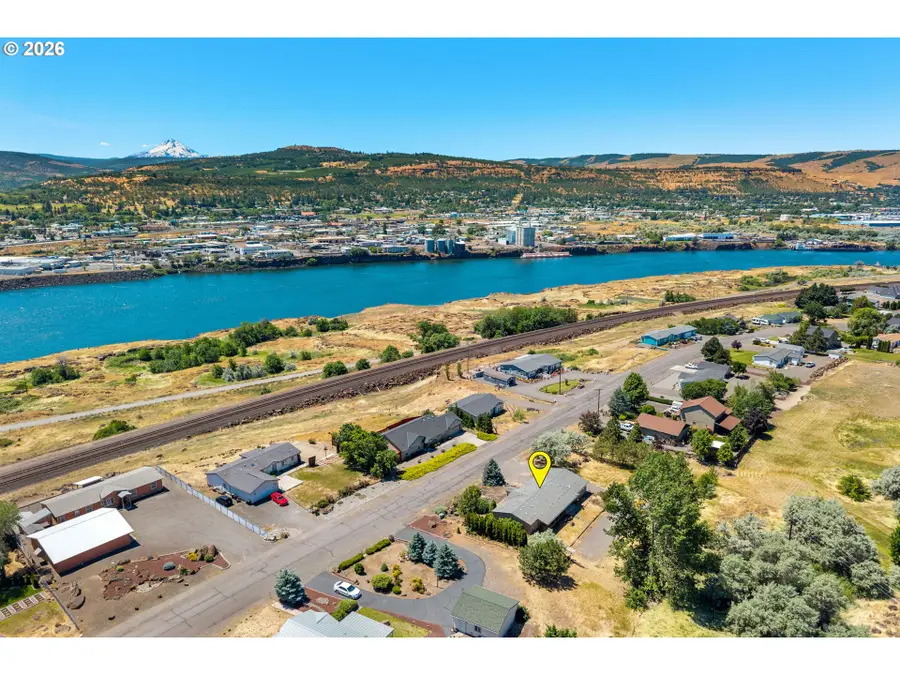 527 Sunridge Ave, Dallesport, WA 98617 - #2