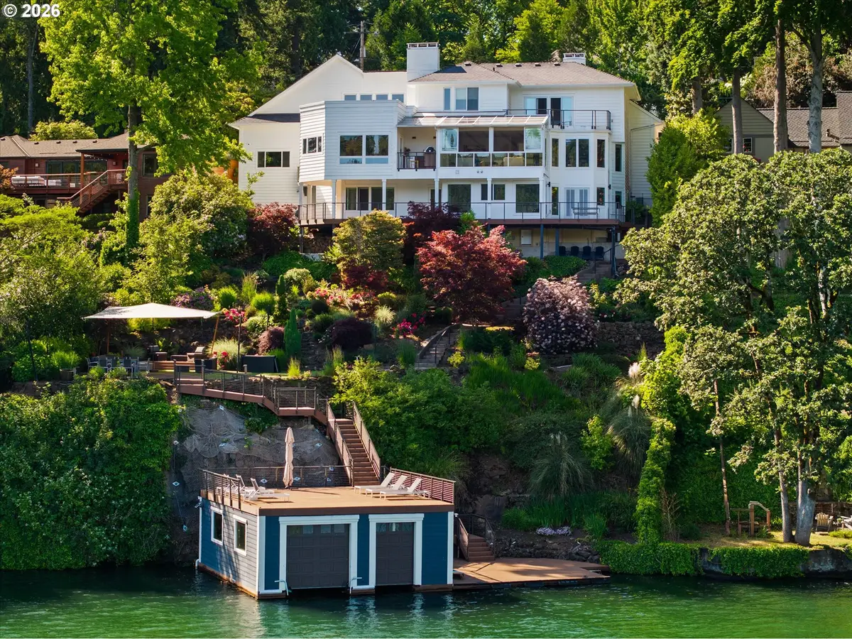 2470 Summit Ct, Lake Oswego, OR 97034 - #1