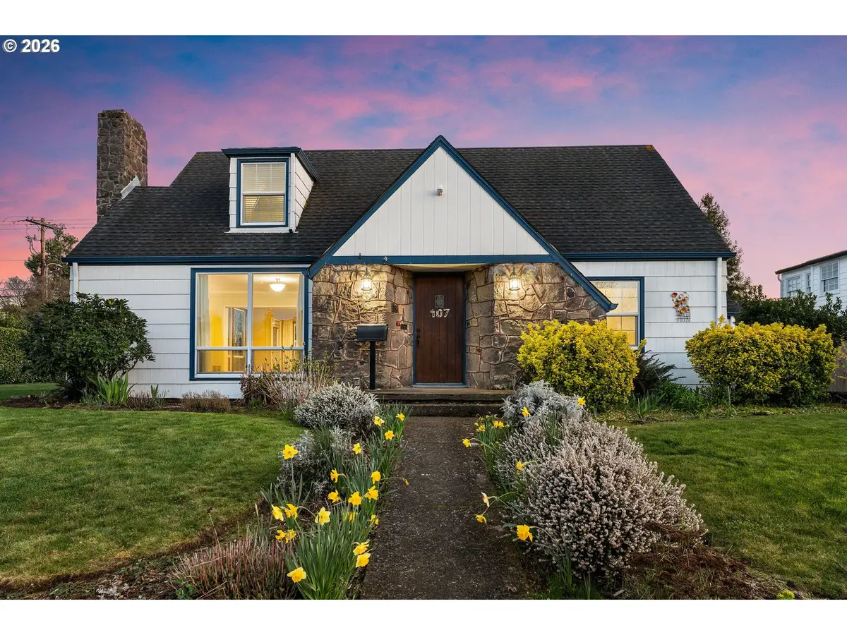 107 E 35th St, Vancouver, WA 98663 - #1