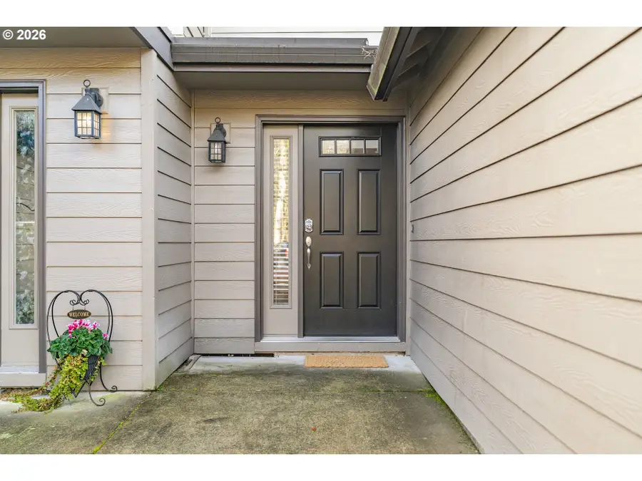 3926 Carman Dr, Lake Oswego, OR 97035 - Image #2